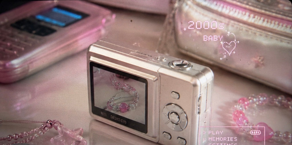 Digitalkamera Y2K Metallic Silber